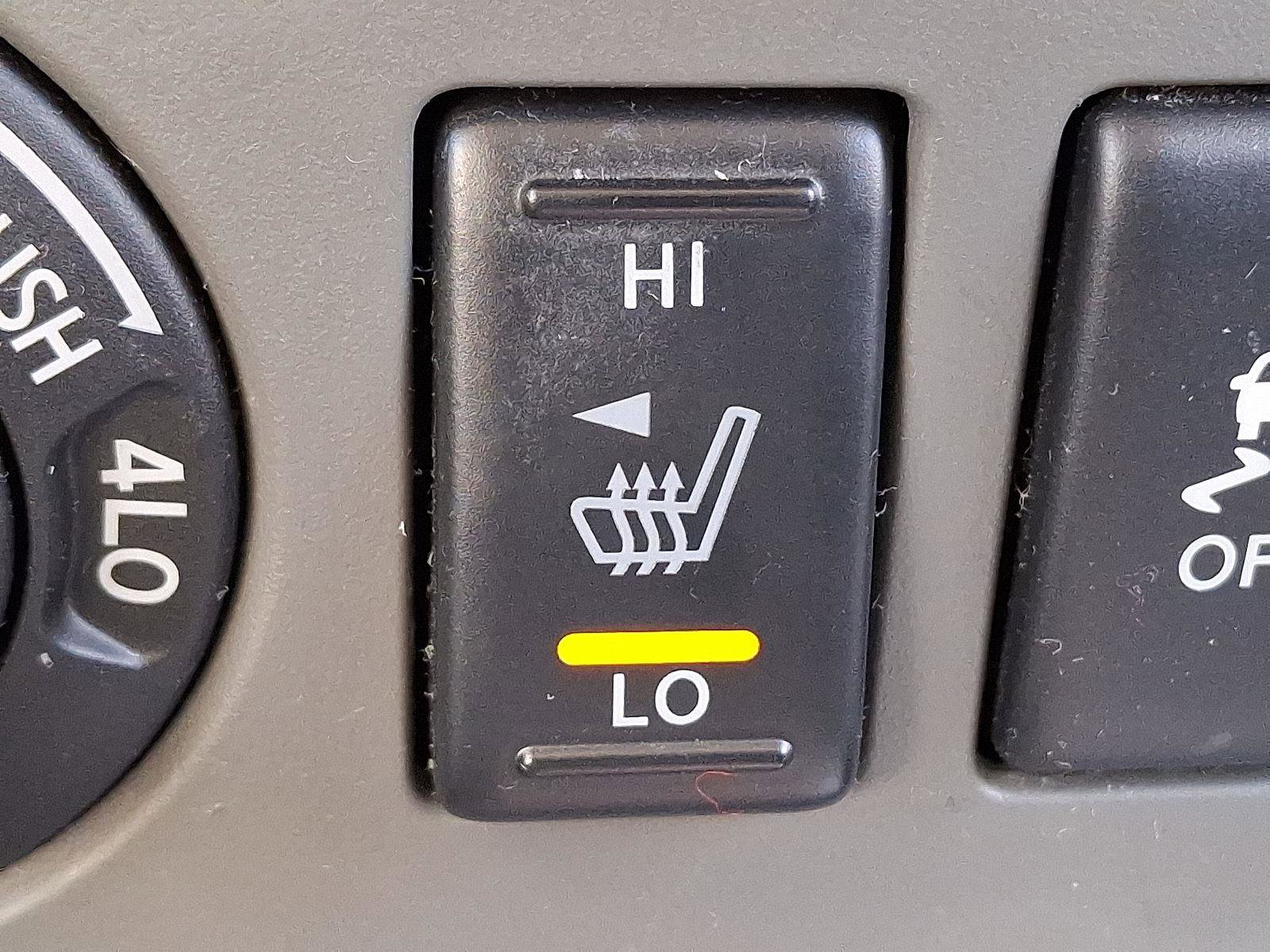 Used 2014 Nissan Frontier SL w/ SL Moonroof Package image 26