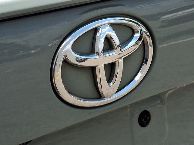 Used 2020 Toyota RAV4 TRD Off-Road AWD/4WD image 30