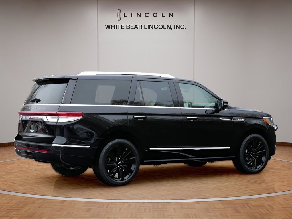 Certified 2023 Lincoln Navigator Reserve AWD/4WD image 5