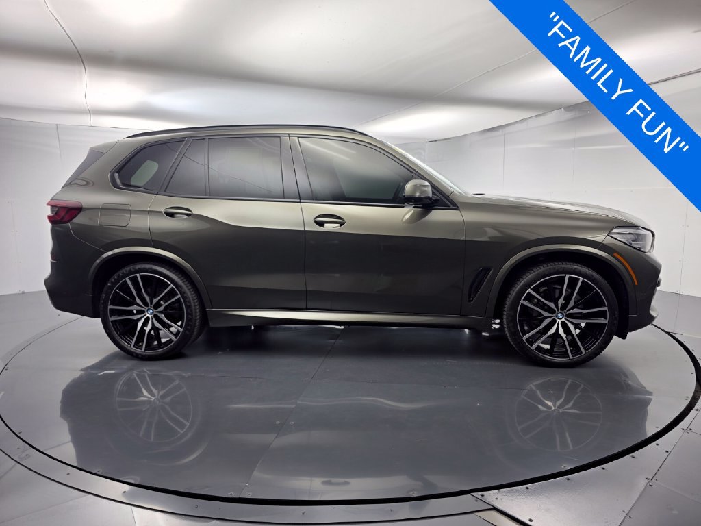 Used 2022 BMW X5 sDrive40i w/ M Sport Package RWD image 3