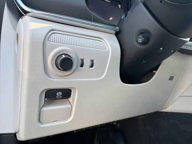 New 2026 Jeep Grand Wagoneer L Summit AWD/4WD image 11