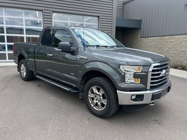 Used 2016 Ford F150 XLT w/ Equipment Group 302A Luxury AWD/4WD image 3