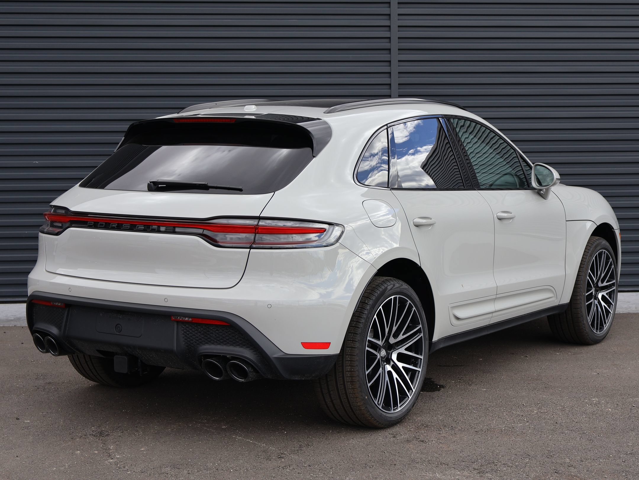 New 2026 Porsche Macan AWD/4WD image 9