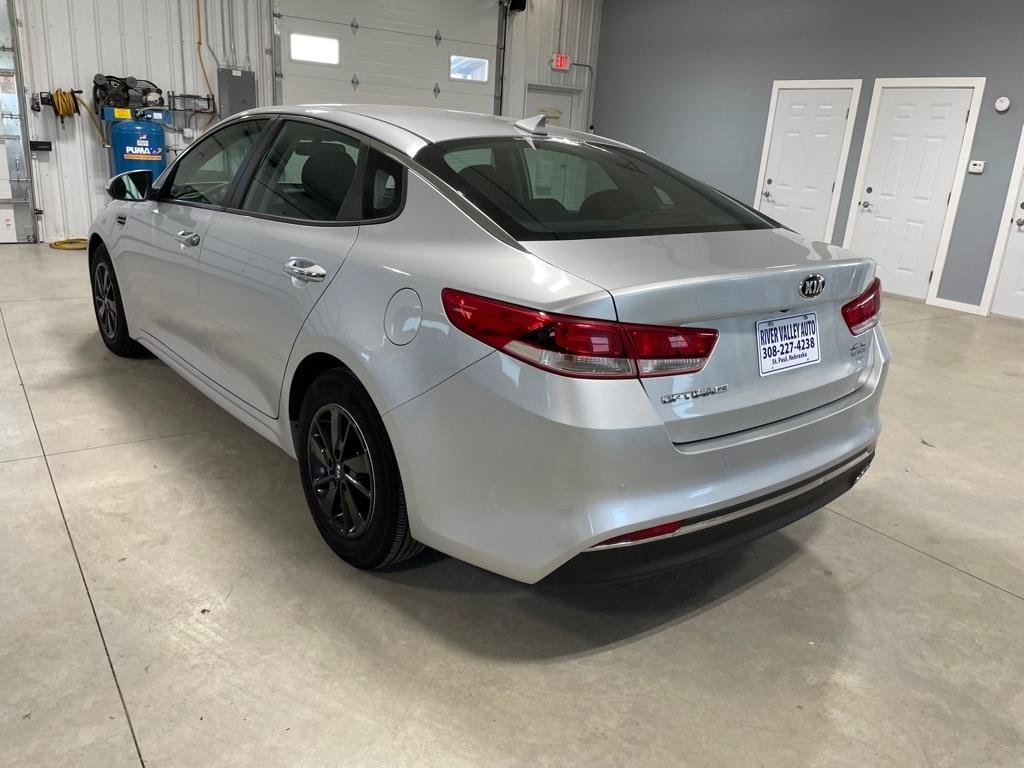 Used 2018 Kia Optima LX FWD image 5