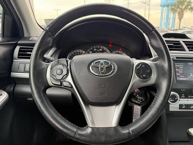 Used 2014 Toyota Camry SE FWD image 13