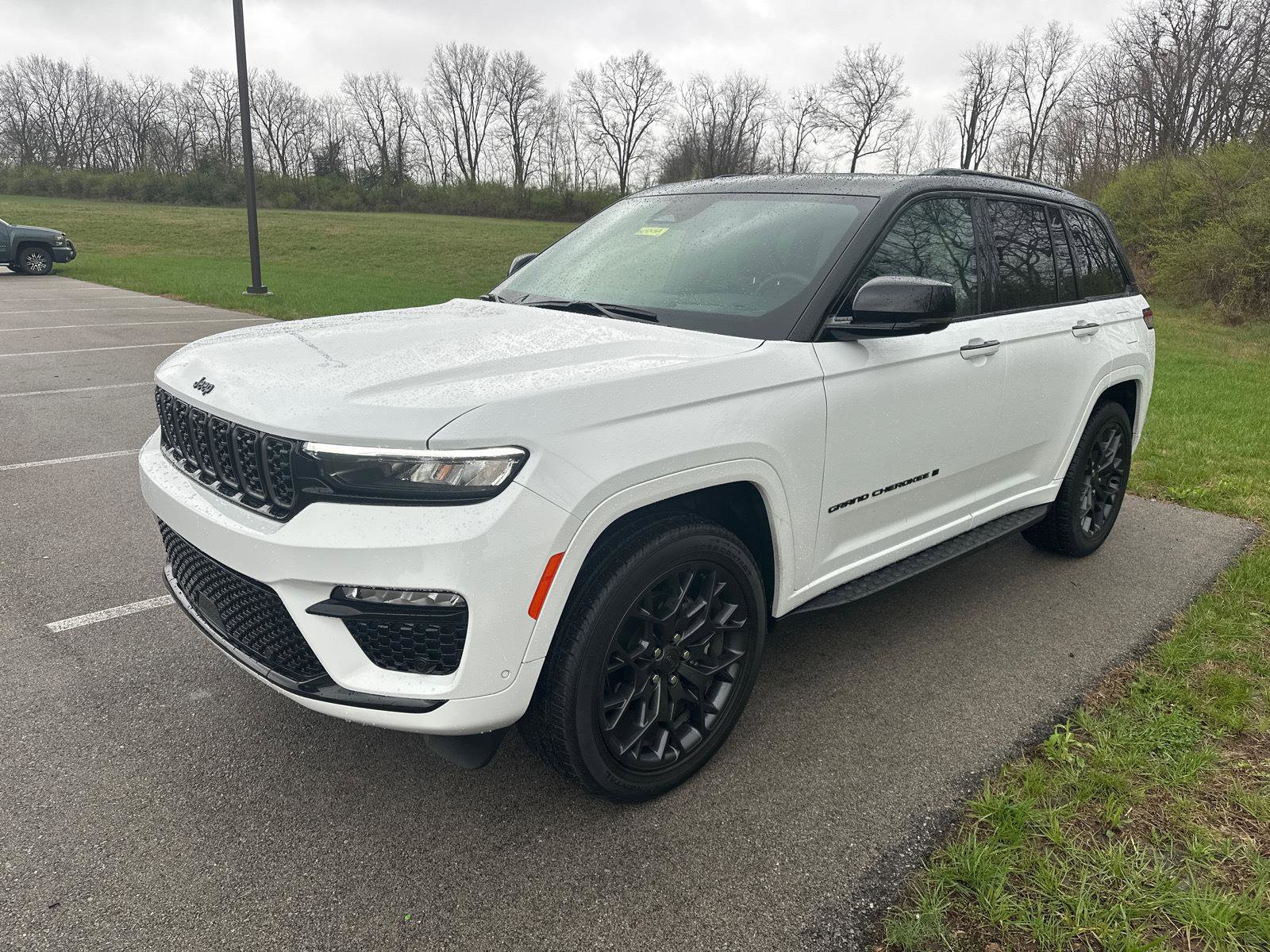 Used 2025 Jeep Grand Cherokee Summit image 5