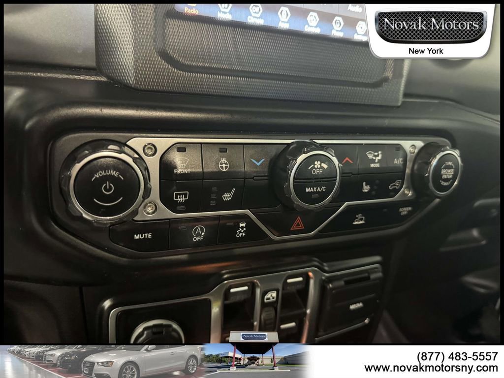 Used 2023 Jeep Wrangler Willys AWD/4WD image 23