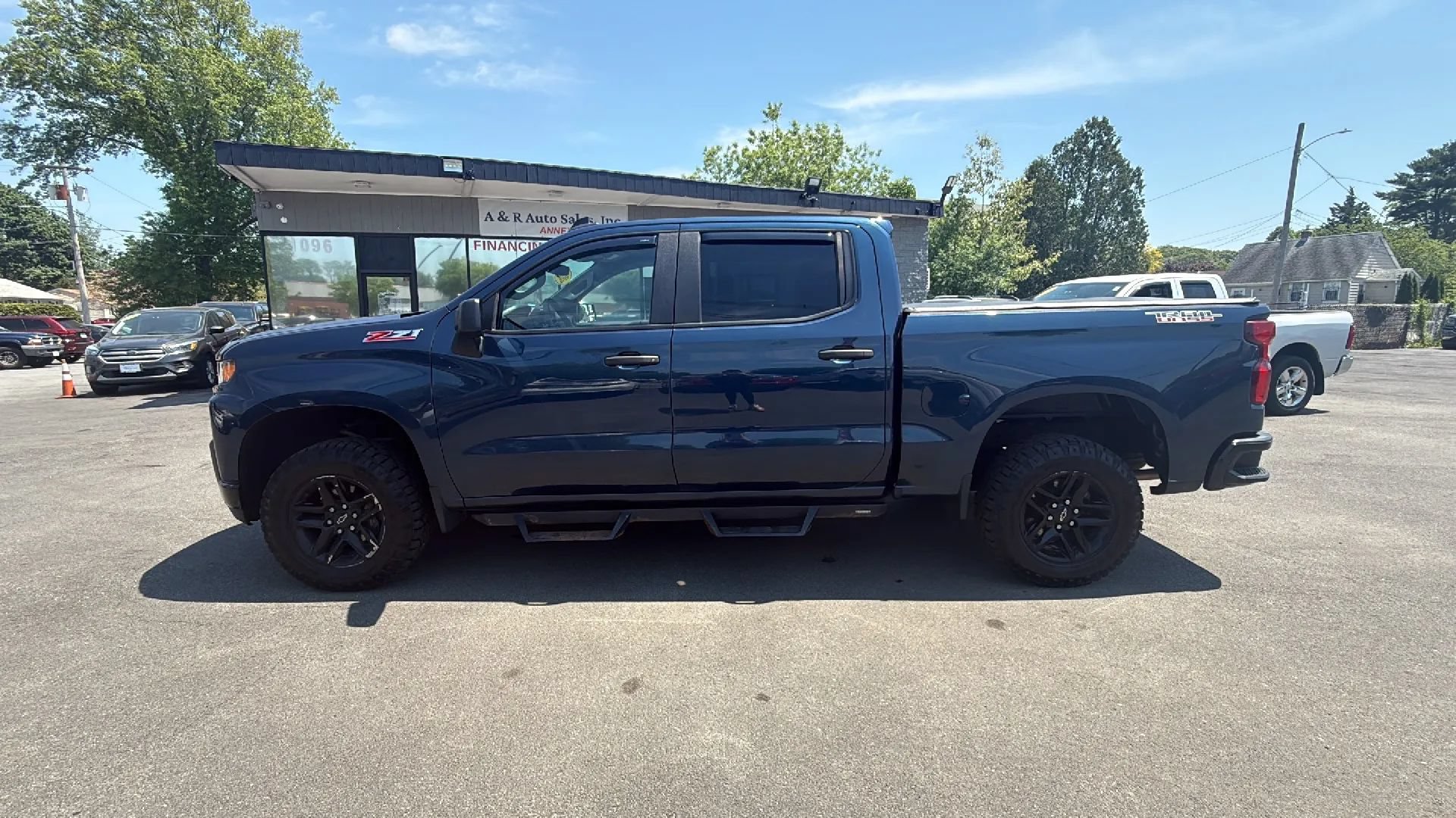 Used 2021 Chevrolet Silverado 1500 Custom Trail Boss AWD/4WD image 4