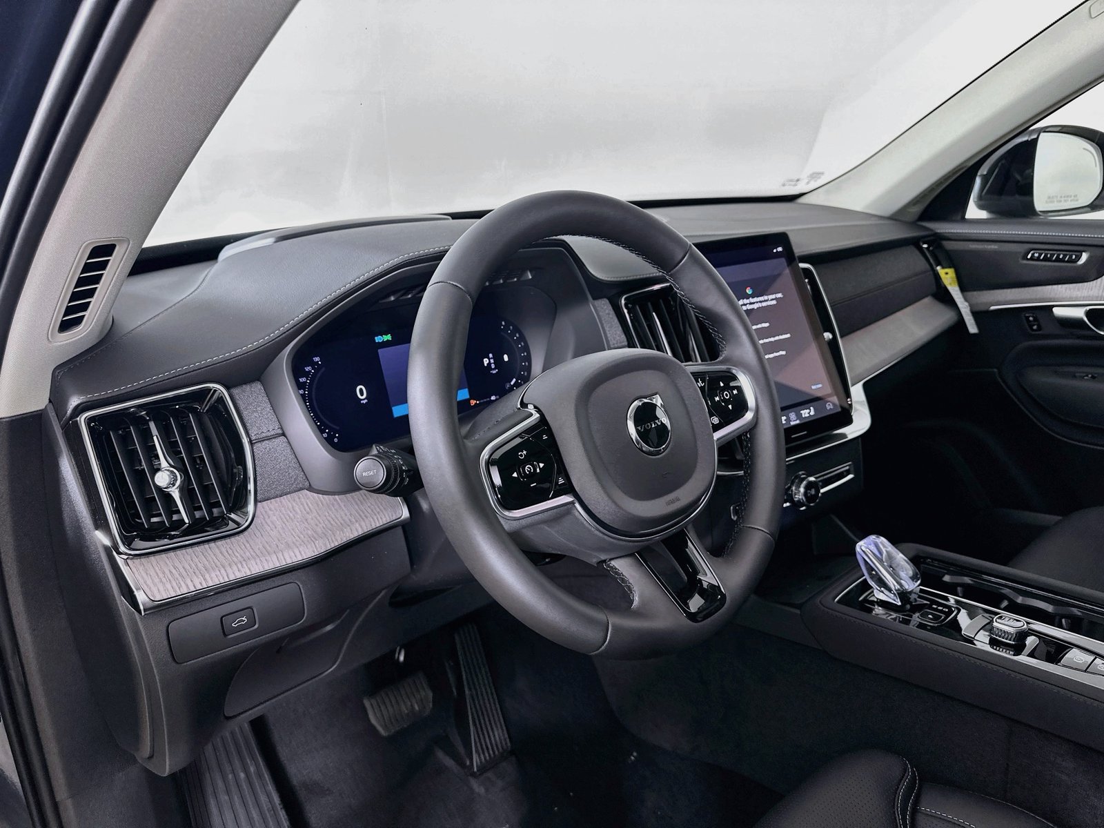 New 2027 Volvo XC90 B6 Ultra AWD/4WD image 32