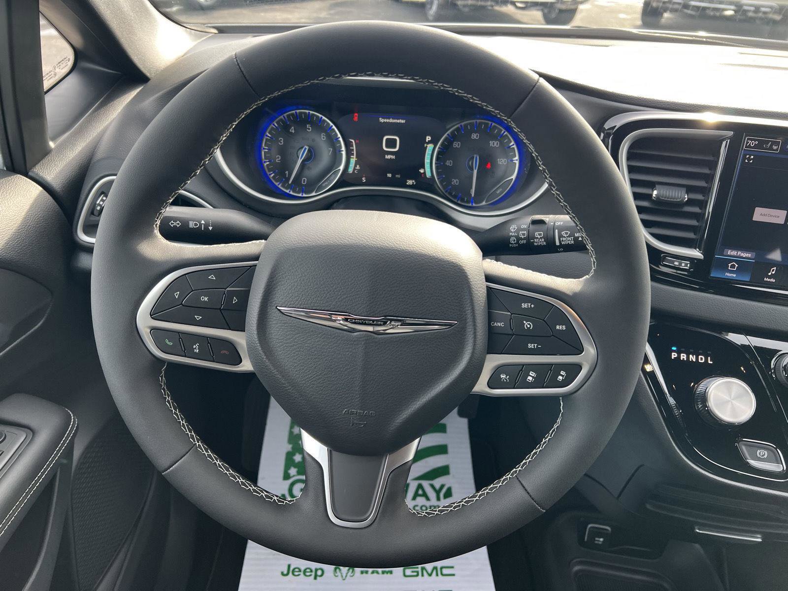 New 2026 Chrysler Voyager LX image 18