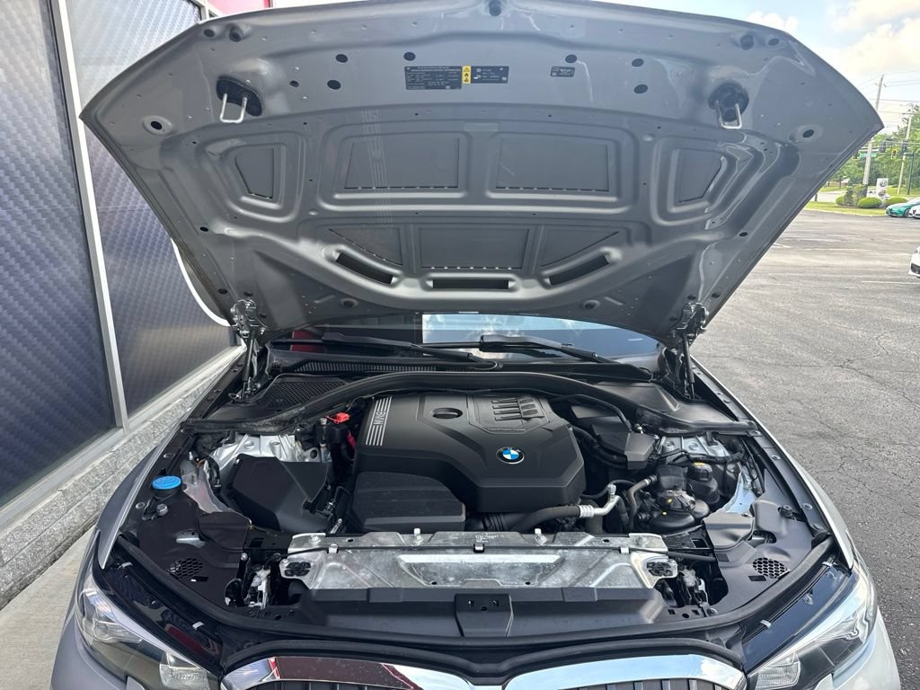 Used 2019 BMW 330i xDrive Sedan w/ Driving Assistance Package AWD/4WD image 22