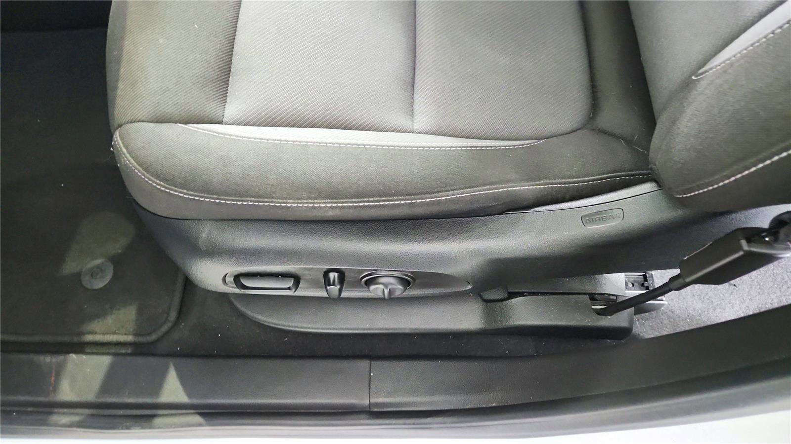 Used 2023 Chevrolet Blazer LT image 17