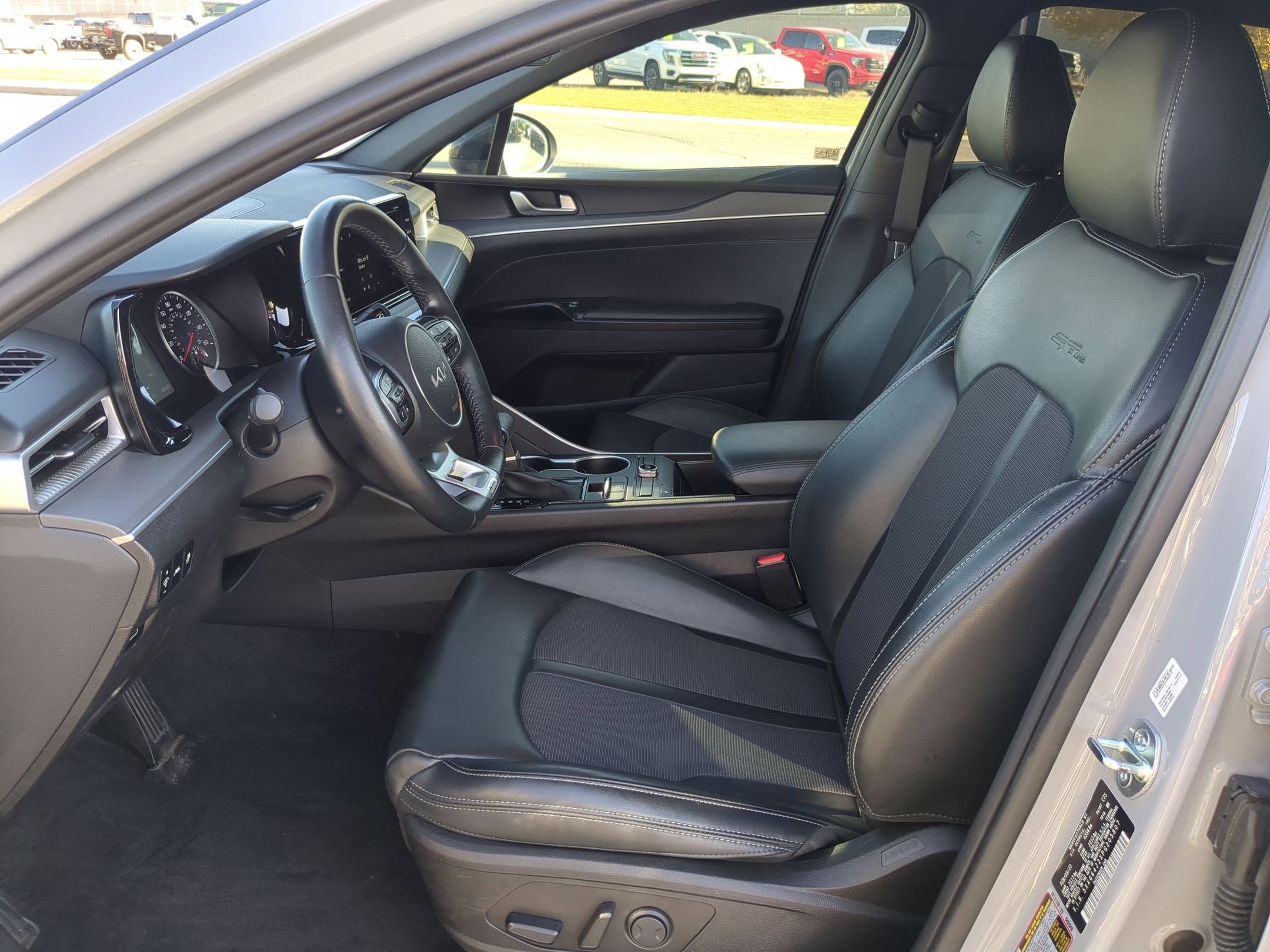 Used 2023 Kia K5 GT-Line image 16