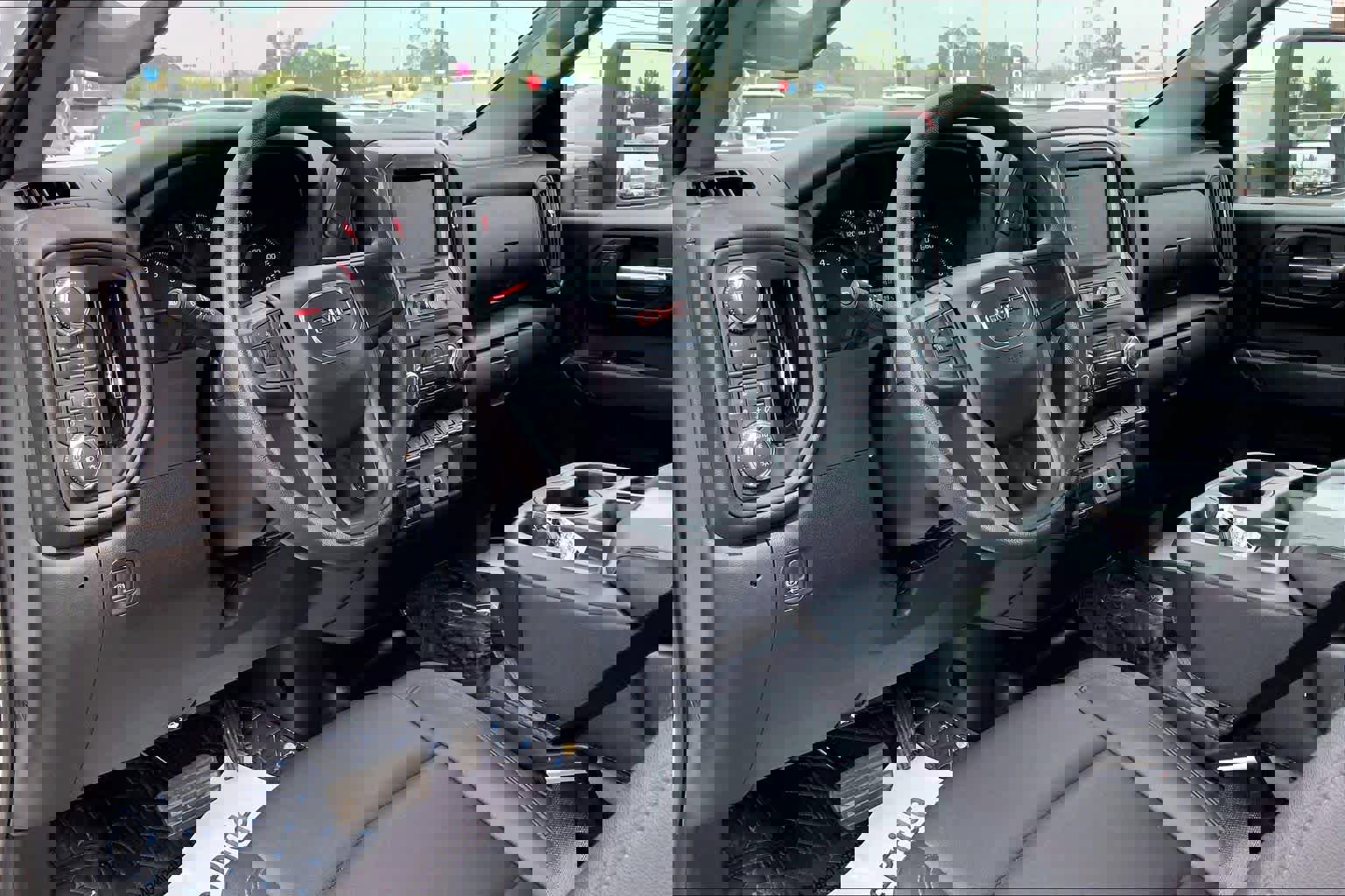 Used 2024 GMC Sierra 2500 Pro image 17