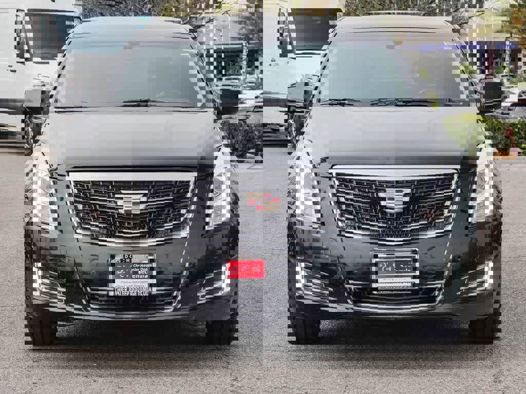 Used 2017 Cadillac XTS Luxury image 2