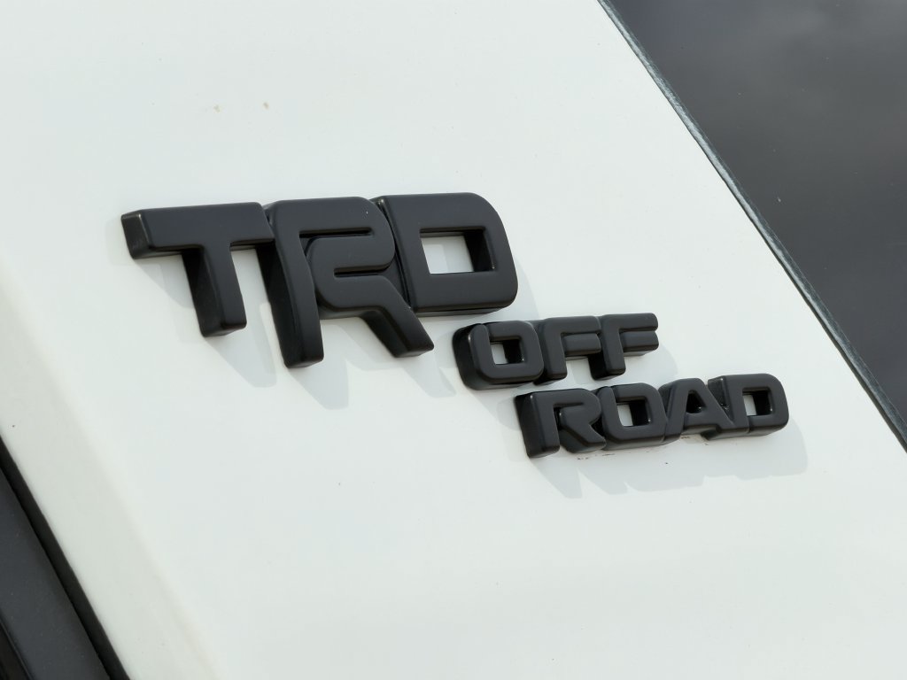 Used 2024 Toyota 4Runner TRD Off-Road Premium w/ Off Road Premium Plus Package AWD/4WD image 10