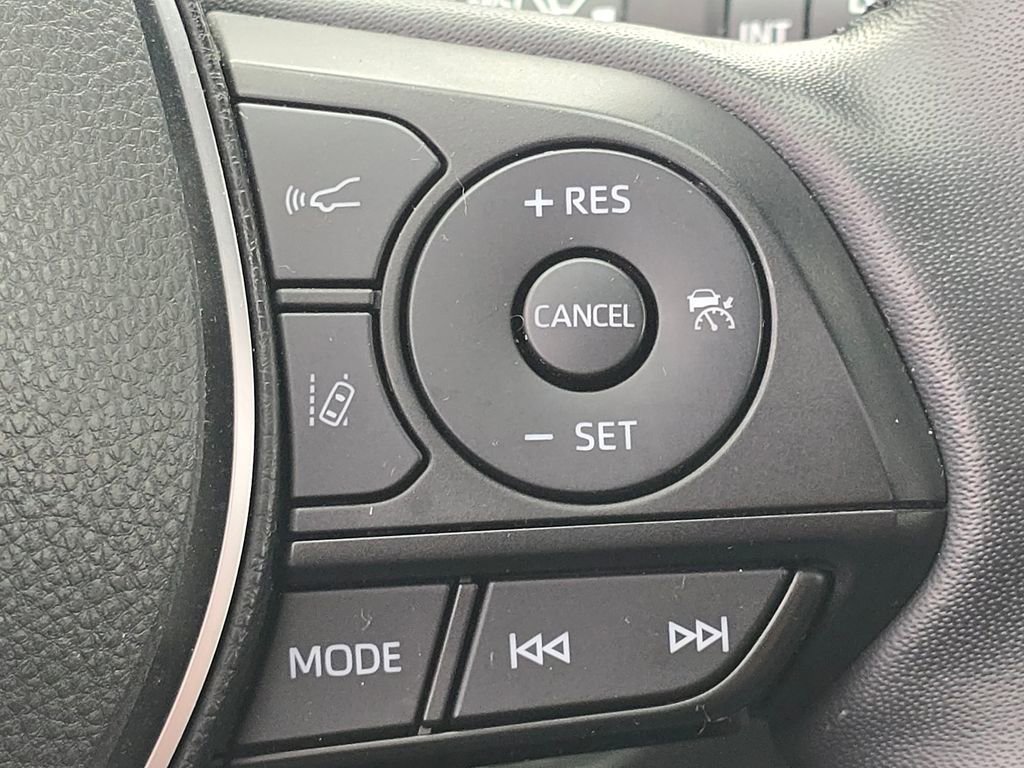 Used 2023 Toyota RAV4 Limited image 34