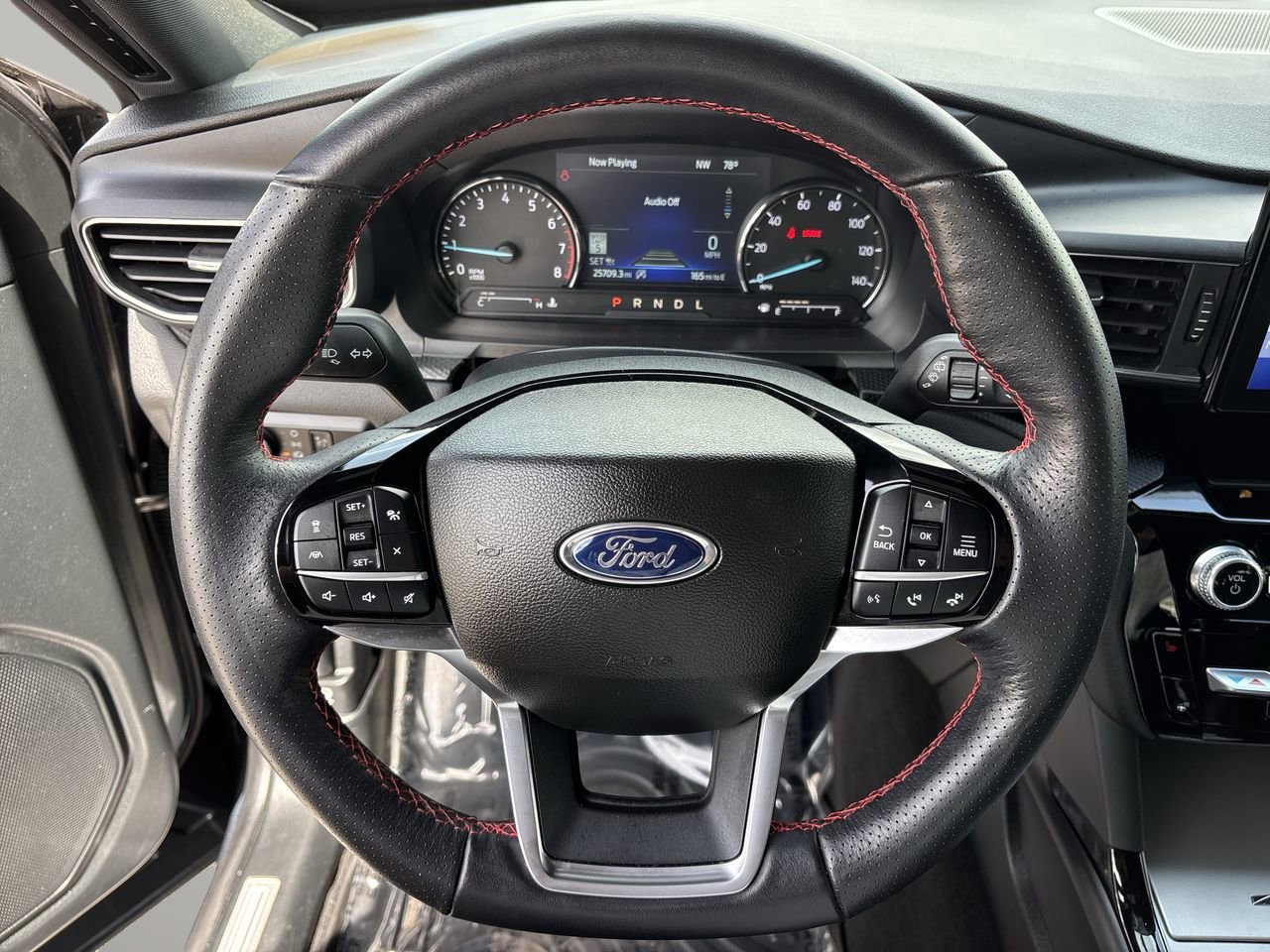 Certified 2023 Ford Explorer ST-Line w/ Class IV Trailer Tow Package image 32