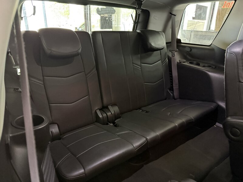 Used 2015 Cadillac Escalade Premium AWD/4WD image 34