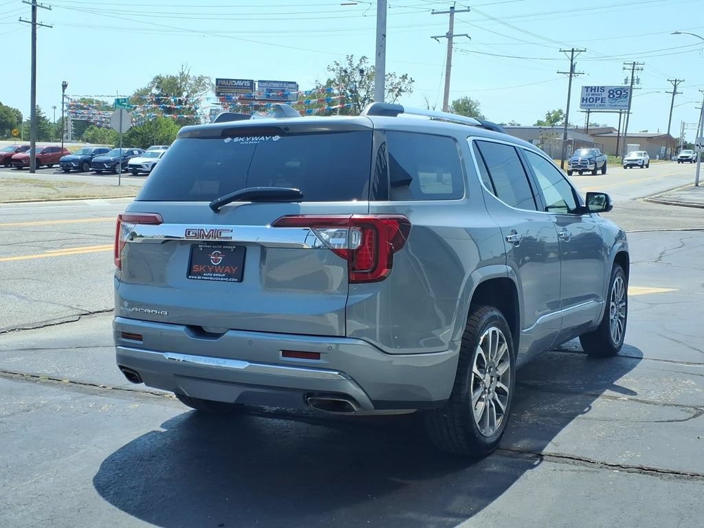 Used 2023 GMC Acadia Denali w/ Denali Technology Package FWD image 4