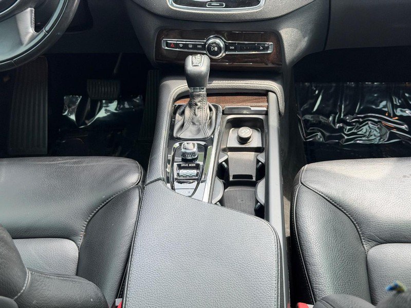 Used 2019 Volvo XC90 T6 Momentum AWD/4WD image 15