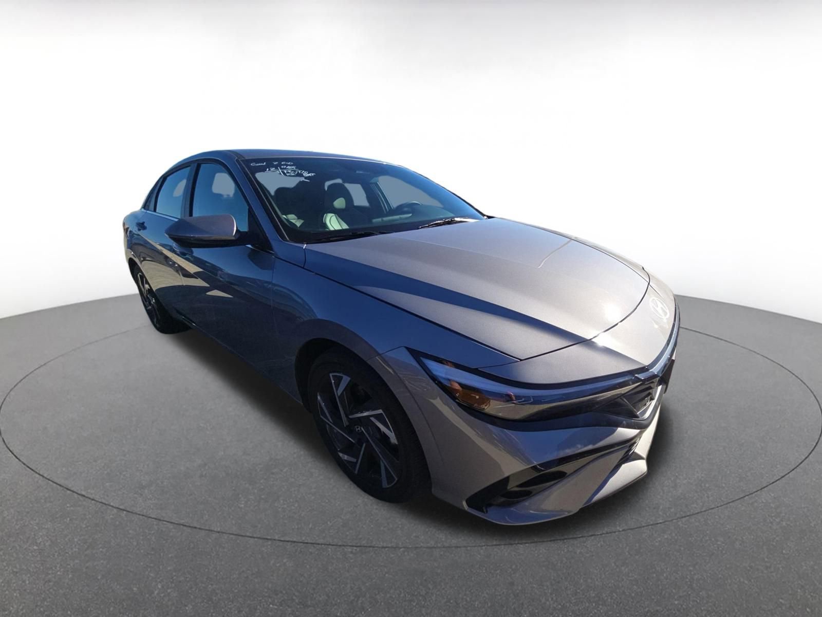 Used 2025 Hyundai Elantra Limited video 2