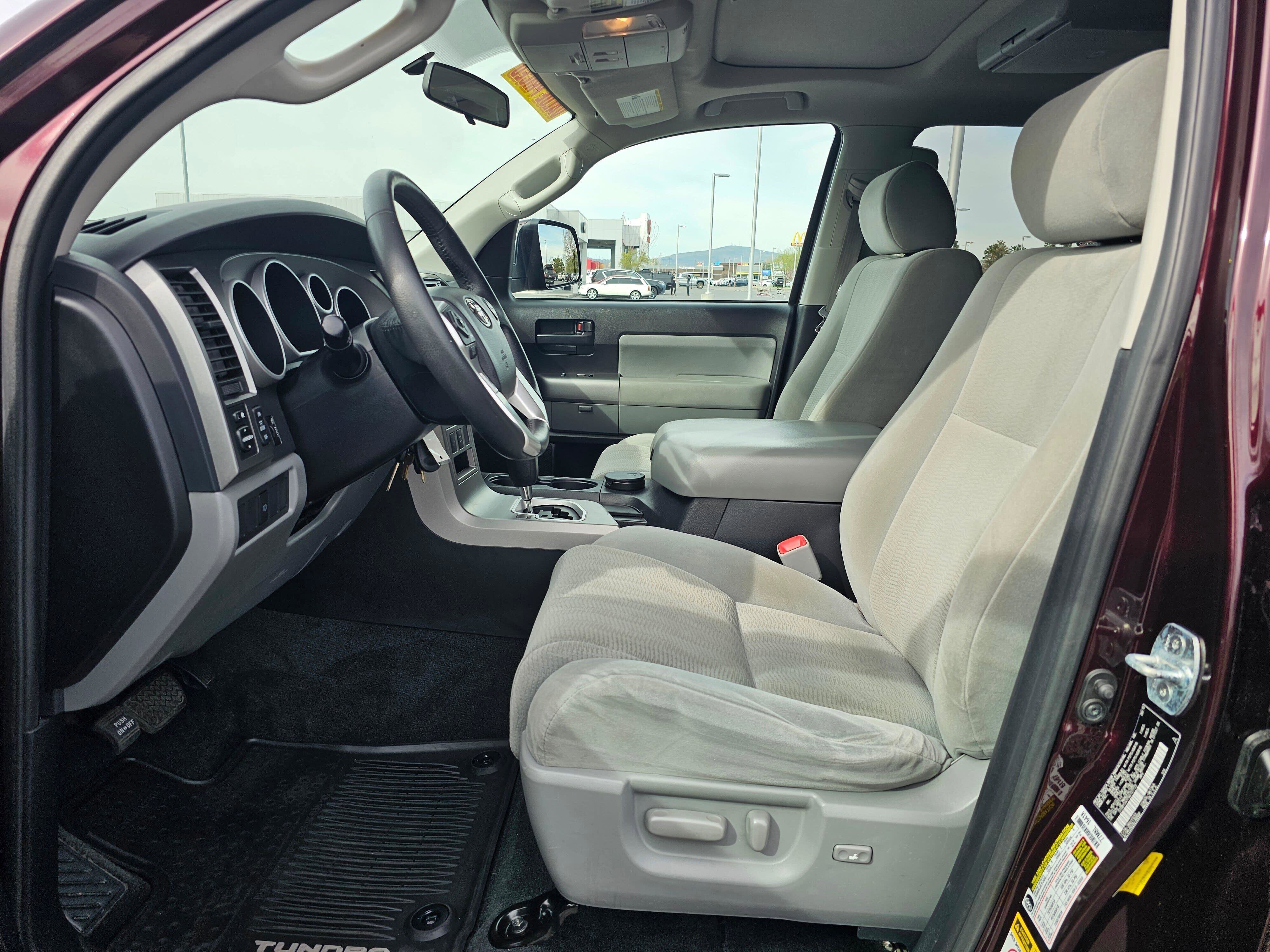 Used 2016 Toyota Sequoia SR5 AWD/4WD image 19