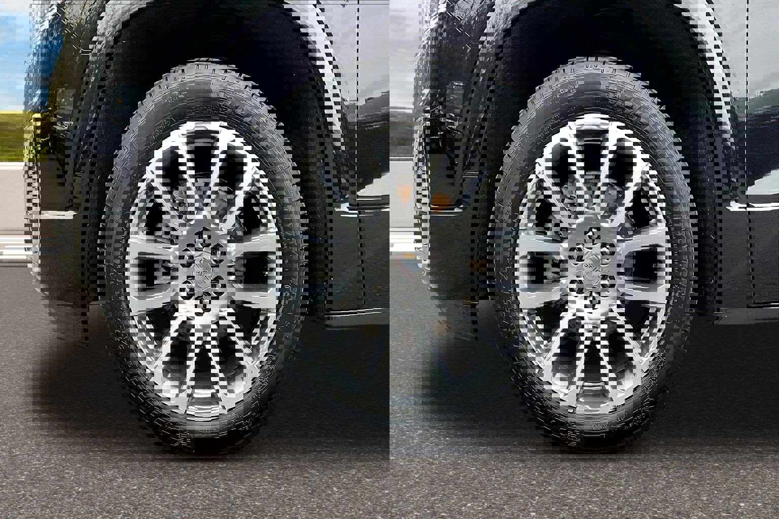 Used 2021 GMC Acadia Denali w/ Denali Ultimate Package AWD/4WD image 25