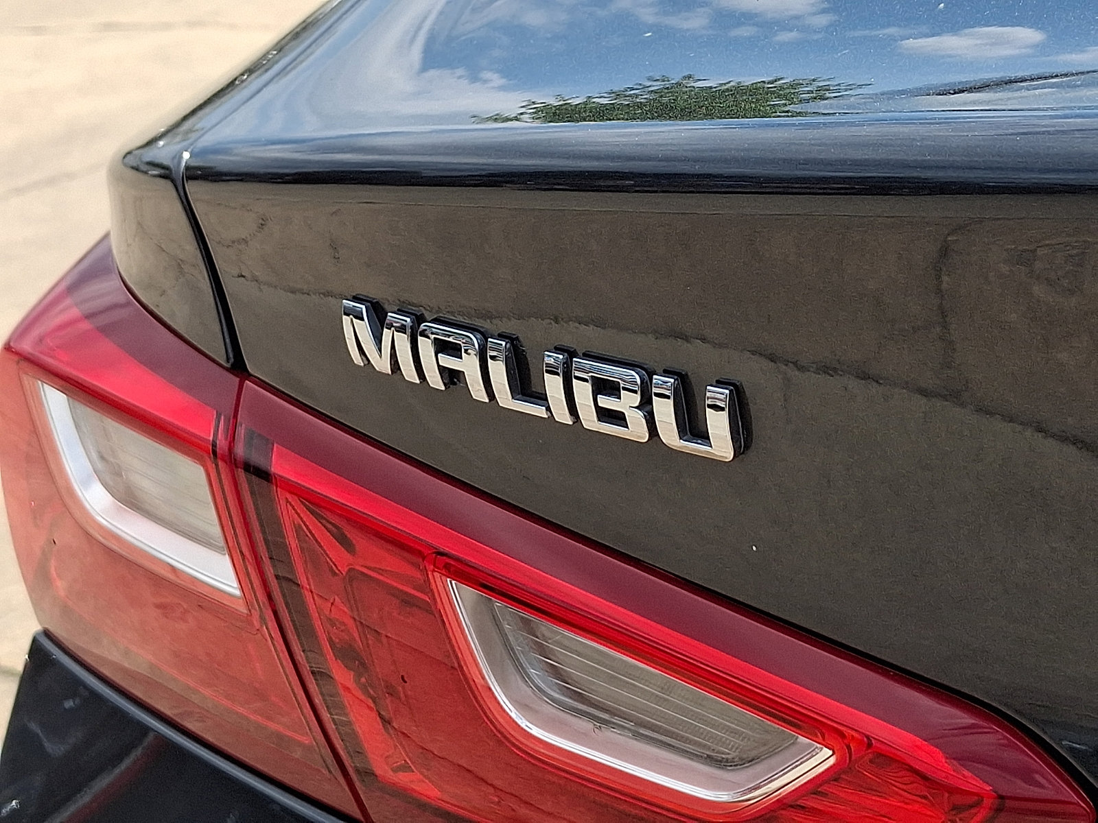 Used 2016 Chevrolet Malibu Hybrid w/ Leather Package FWD image 31