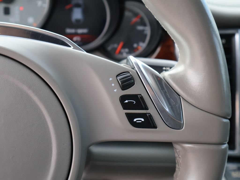 Used 2013 Porsche Panamera GTS AWD/4WD image 31