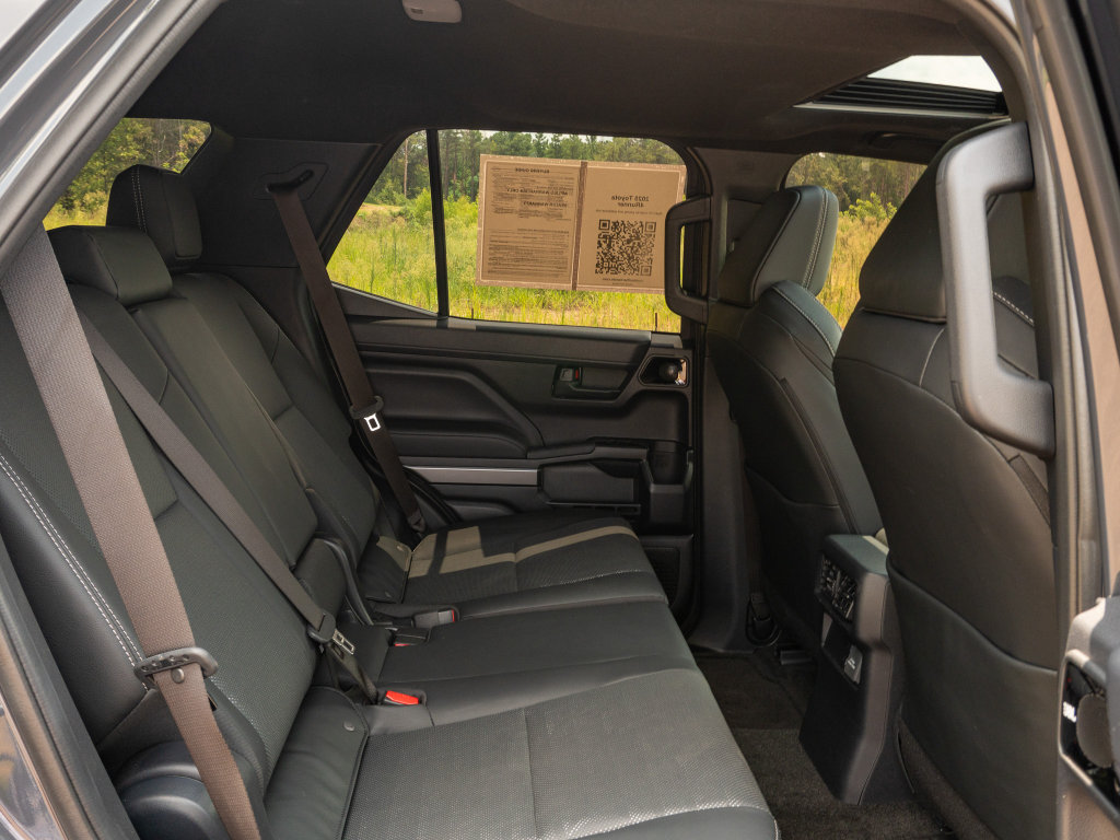 Used 2025 Toyota 4Runner TRD Off-Road Premium AWD/4WD image 17