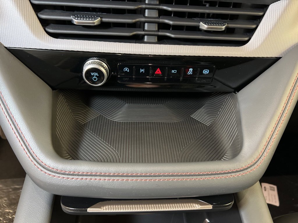 New 2025 Ford Explorer Active w/ Active Comfort Package image 14