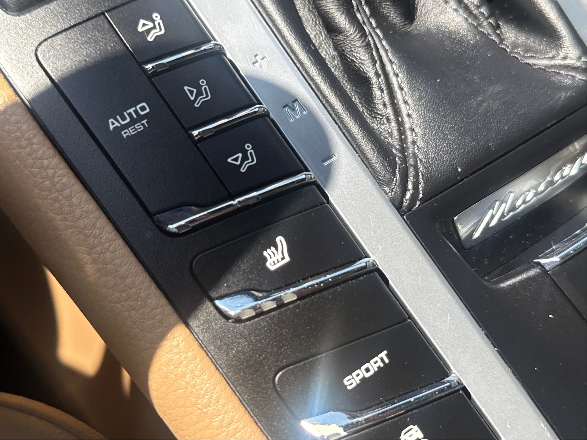 Used 2018 Porsche Macan Sport Edition AWD/4WD image 44