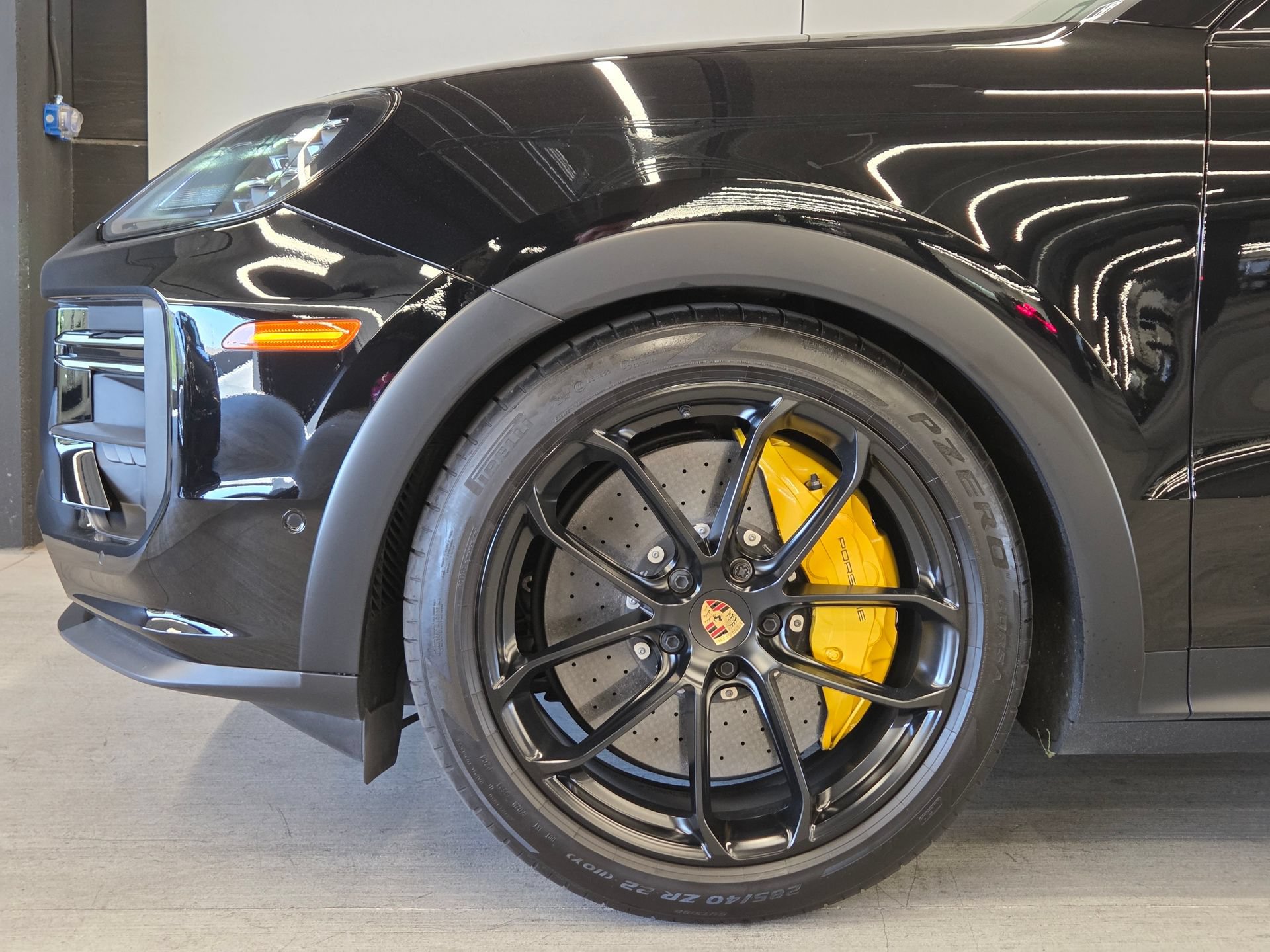 Certified 2024 Porsche Cayenne Turbo GT AWD/4WD image 9