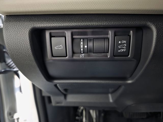 Certified 2025 Subaru Forester Premium image 18