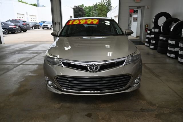 Used 2013 Toyota Avalon Limited FWD image 2