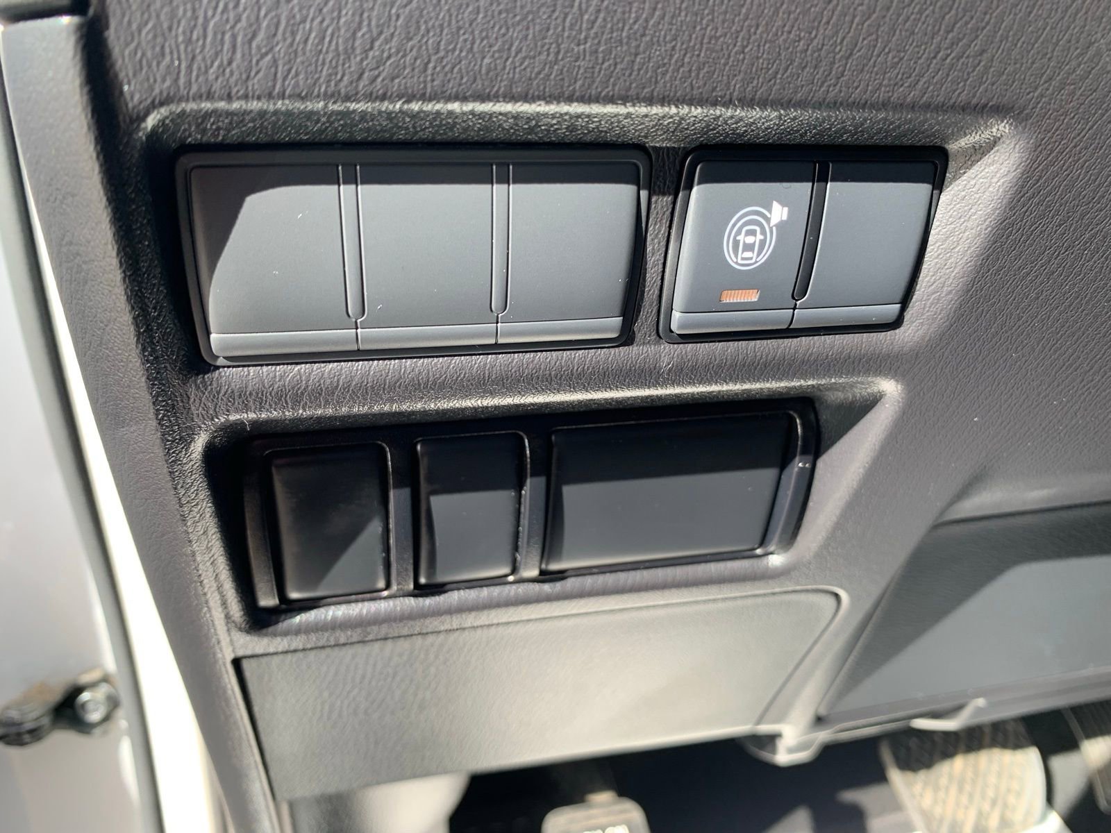 Used 2023 Nissan Armada SV image 14