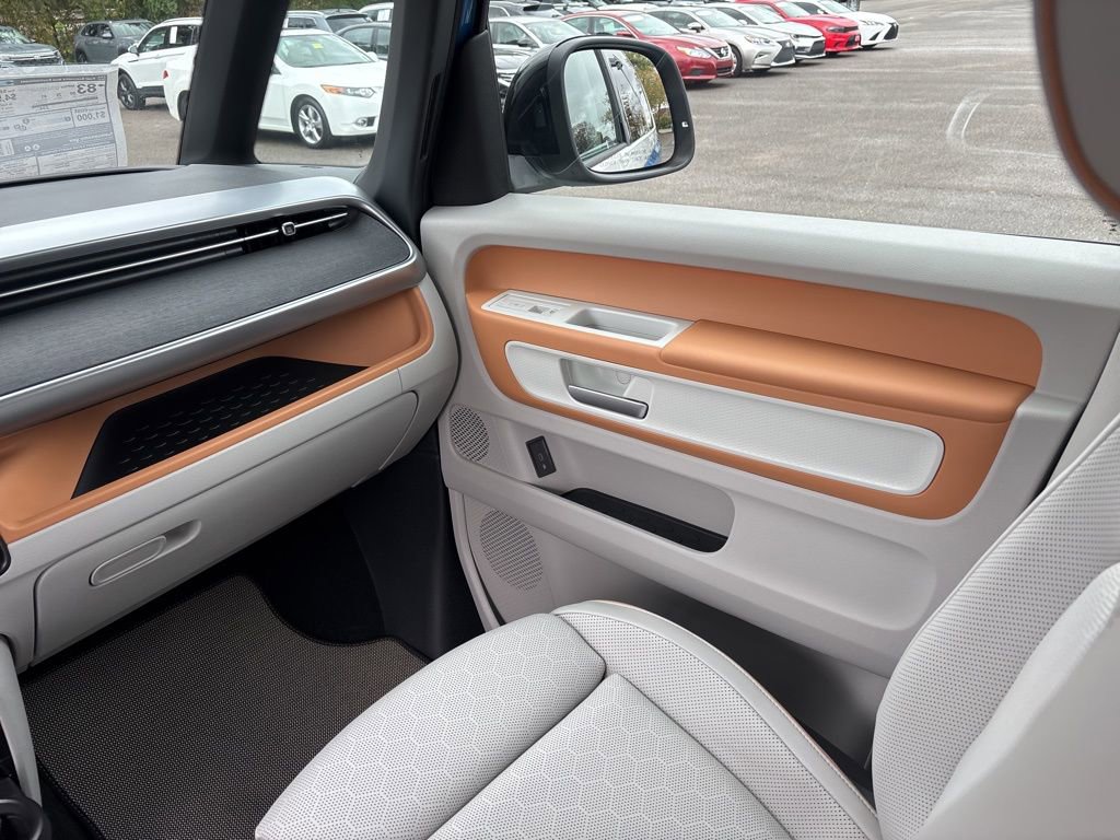 New 2025 Volkswagen ID. Buzz Pro S Plus image 25