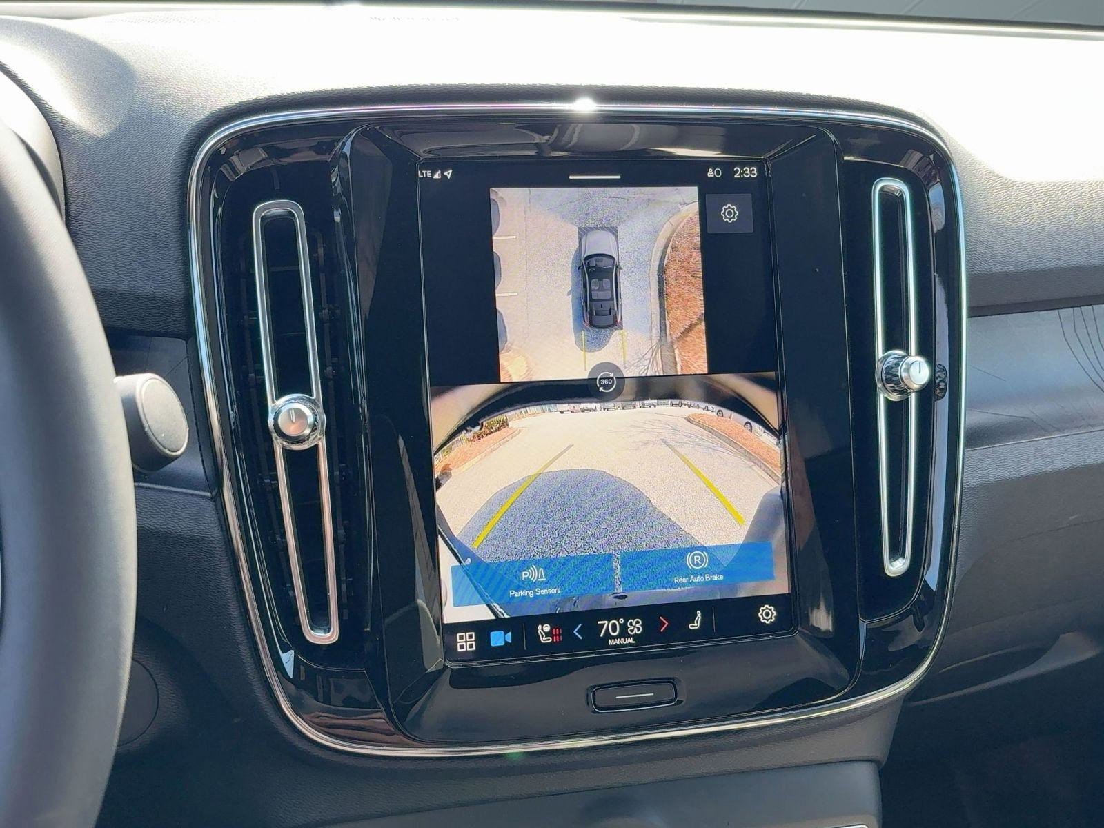 Certified 2025 Volvo EC40 Ultra image 22