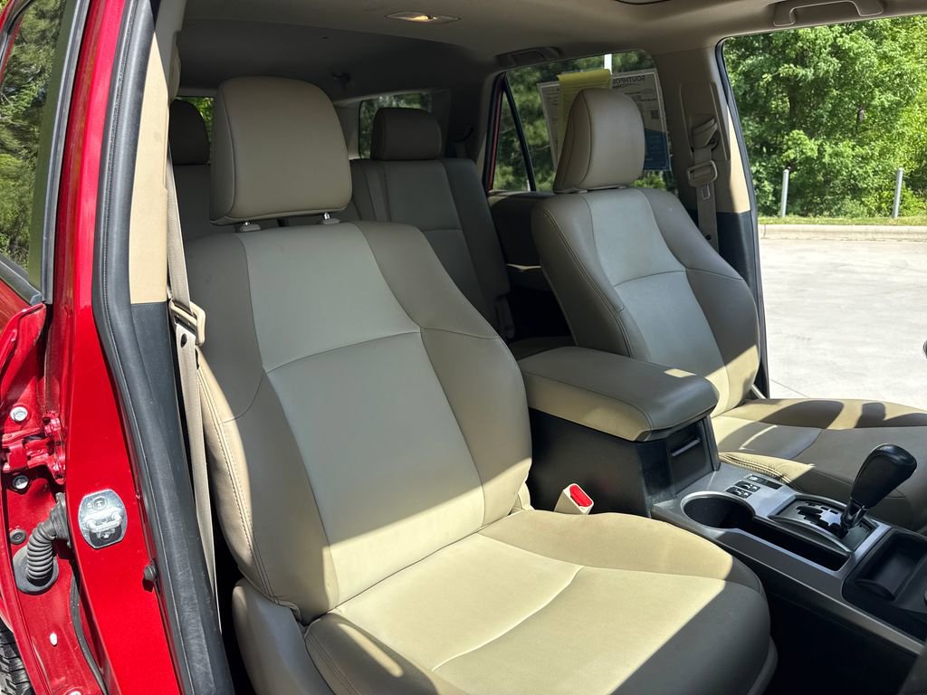 Used 2020 Toyota 4Runner SR5 Premium w/ Moonroof Package image 32