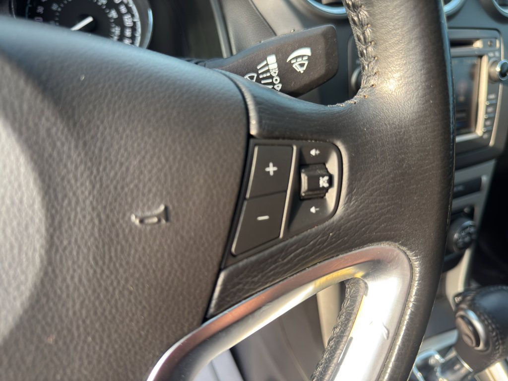 Used 2014 Chevrolet Captiva Sport LTZ FWD image 19