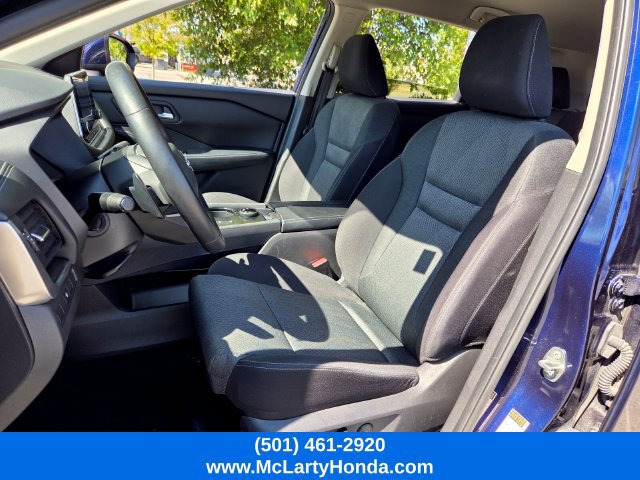 Used 2025 Nissan Rogue SV AWD/4WD image 7