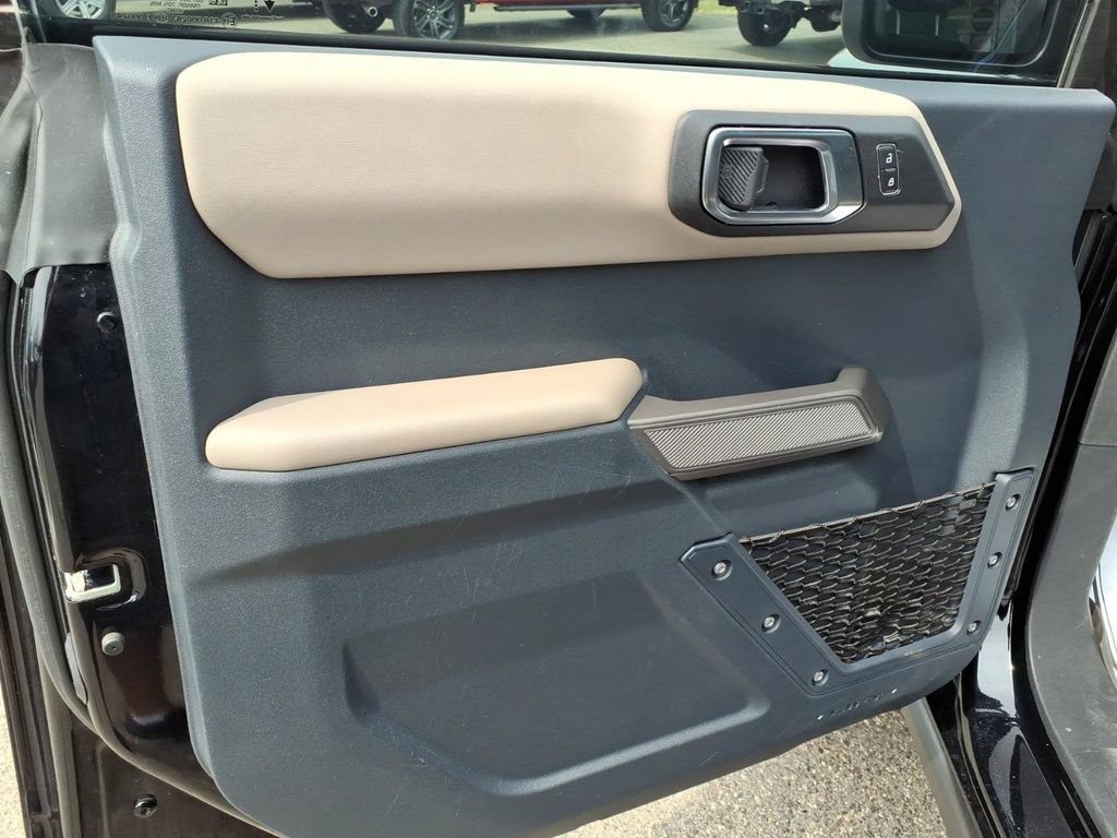 Certified 2023 Ford Bronco Wildtrak AWD/4WD image 12