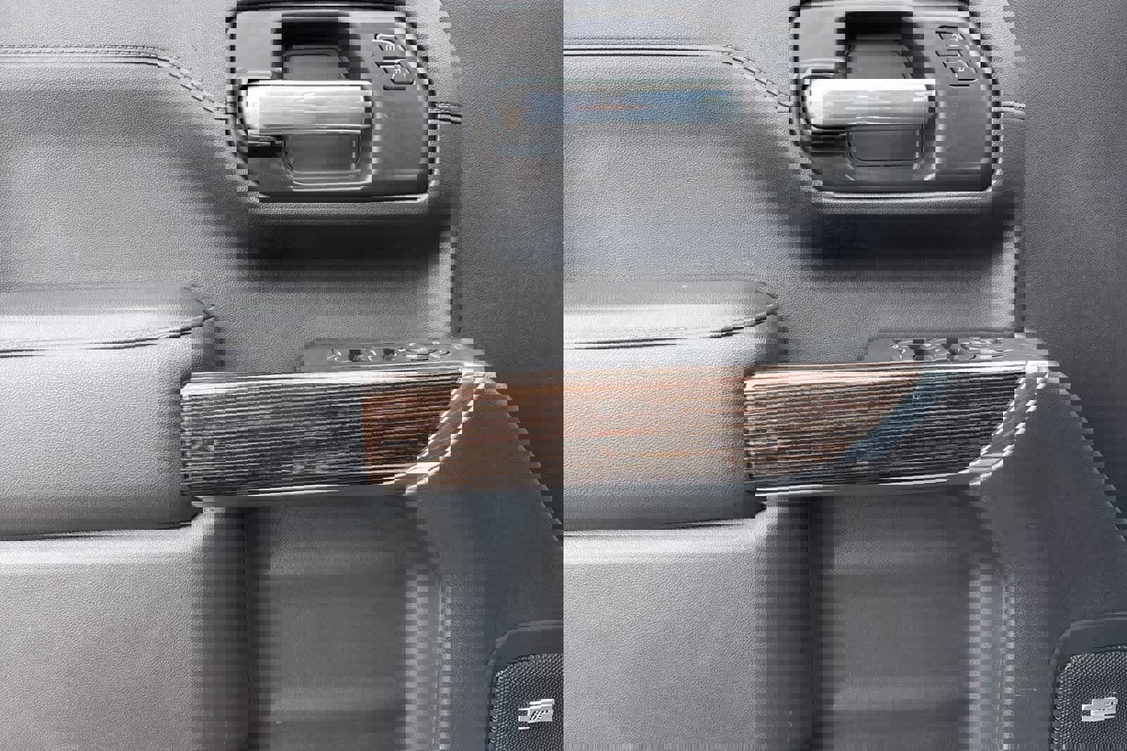 Used 2021 GMC Sierra 1500 Elevation image 12