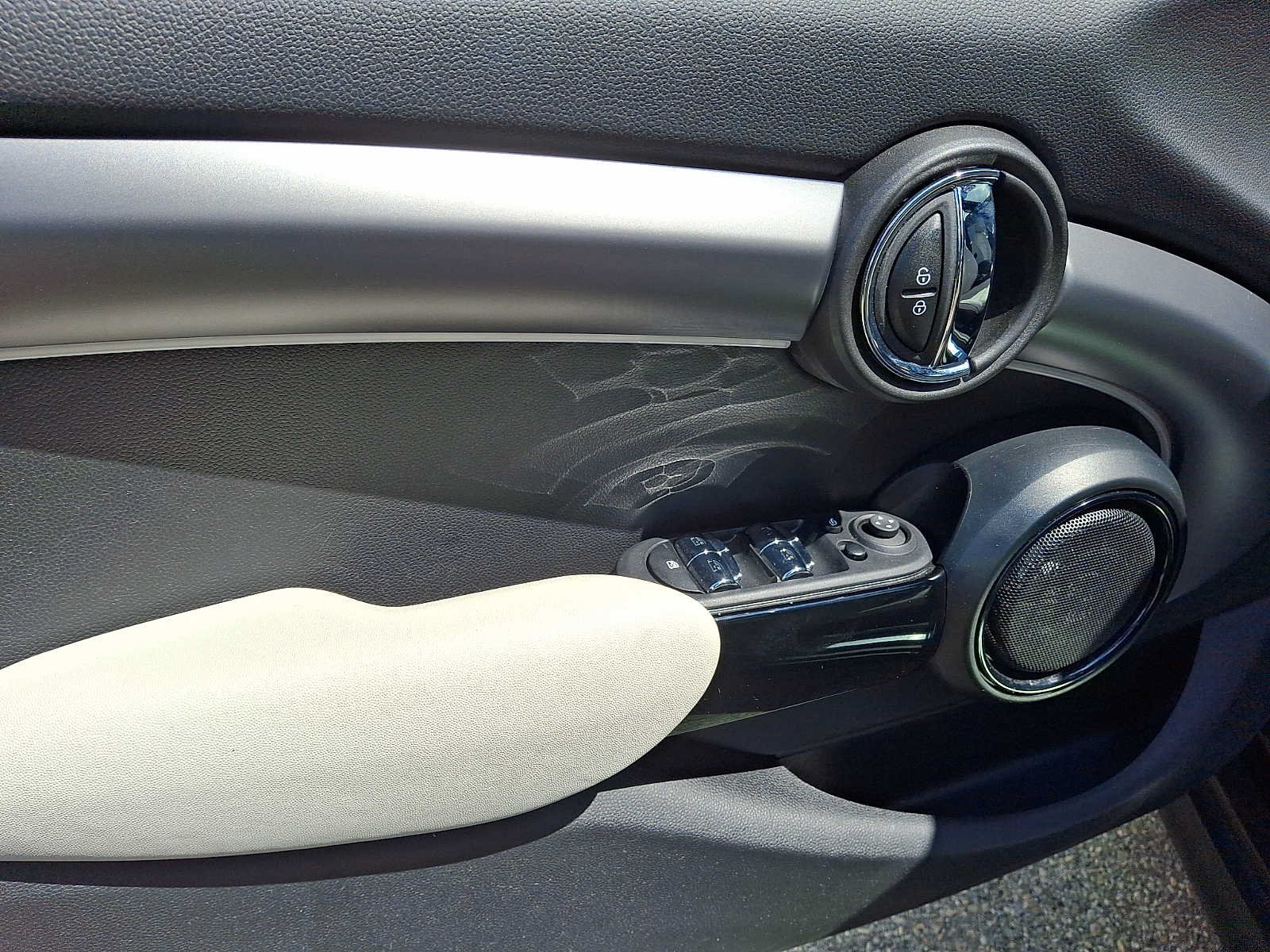 Used 2024 MINI Cooper S FWD image 9