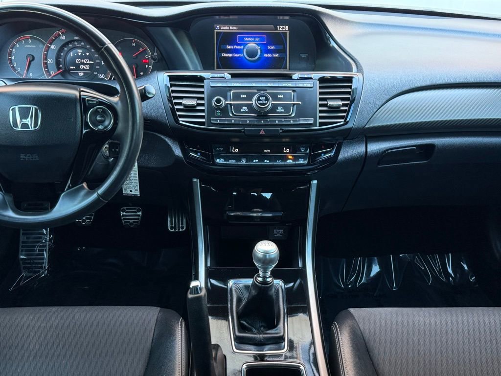 Used 2017 Honda Accord Sport image 26