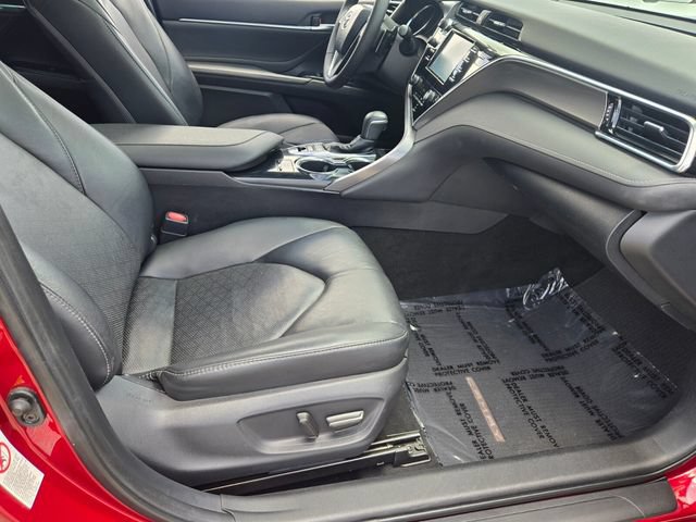 Used 2018 Toyota Camry XSE FWD image 16