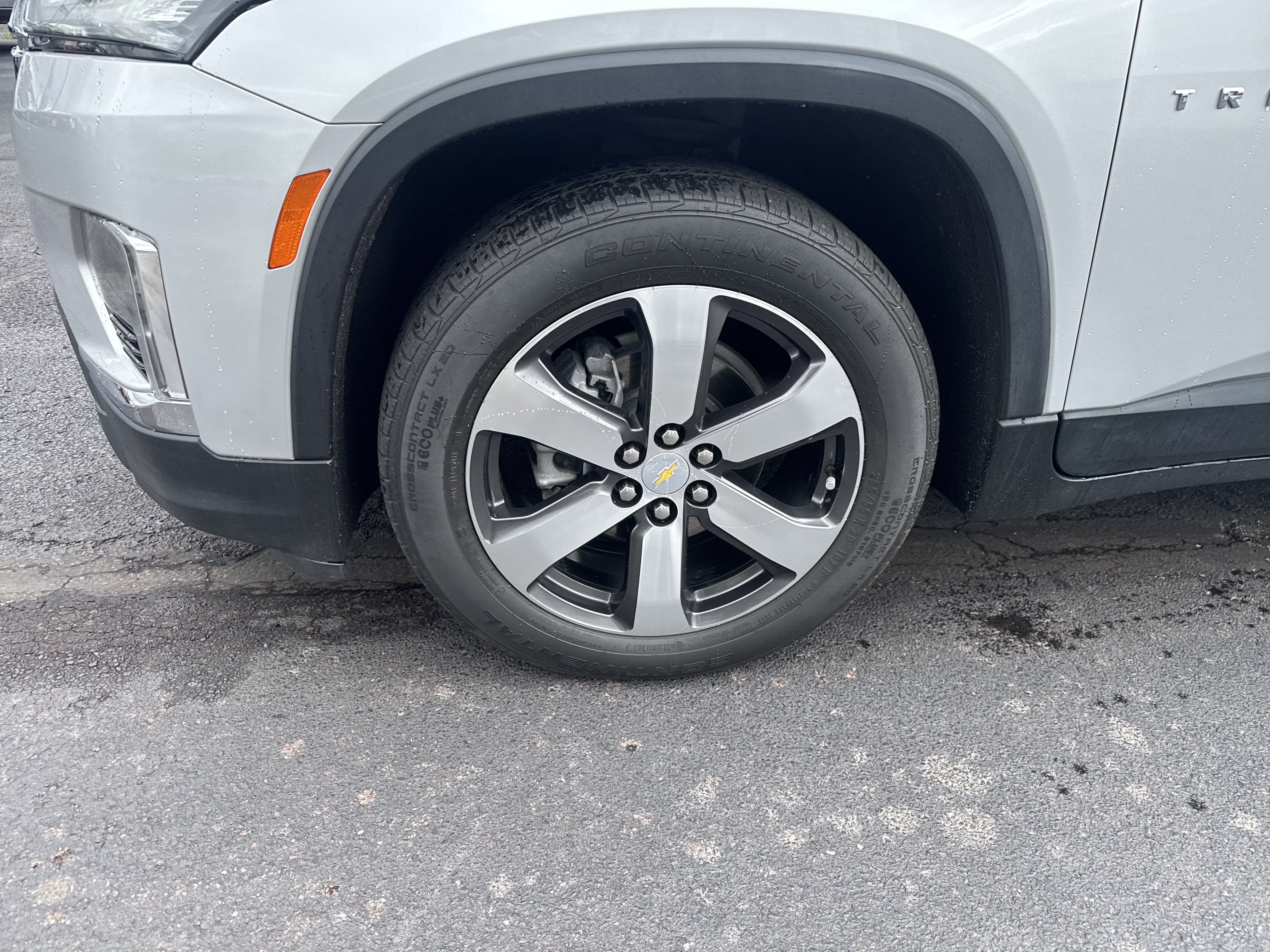 Used 2022 Chevrolet Traverse LT w/ LT Premium Package AWD/4WD image 11