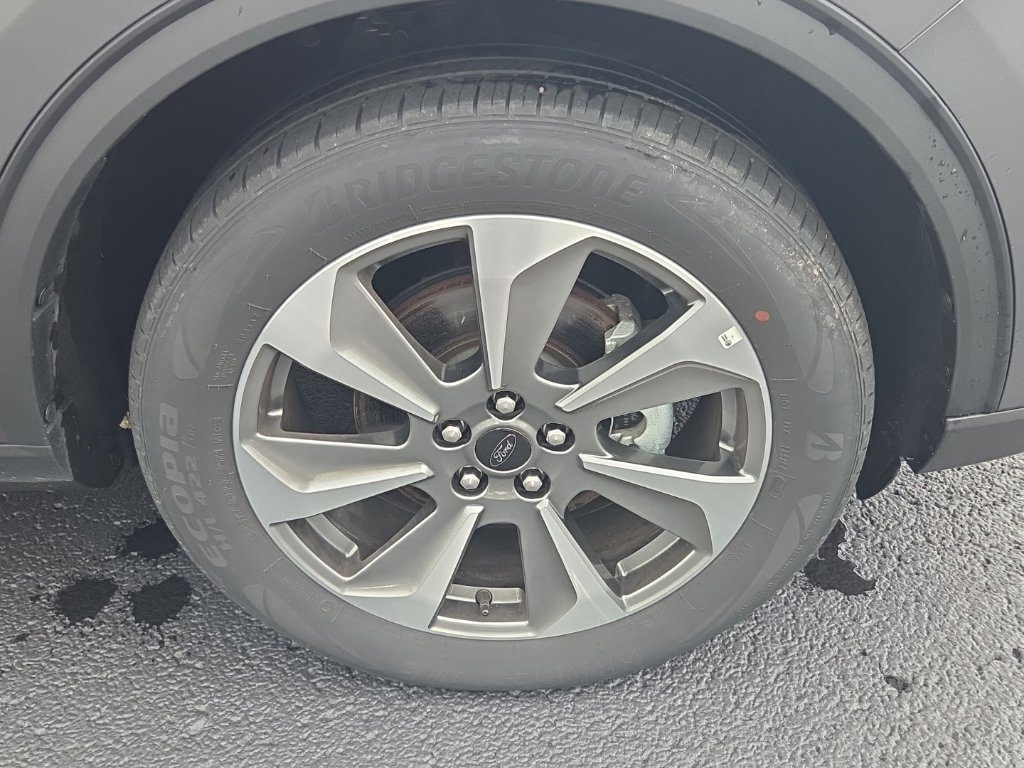 Used 2025 Ford Escape Platinum AWD/4WD image 11