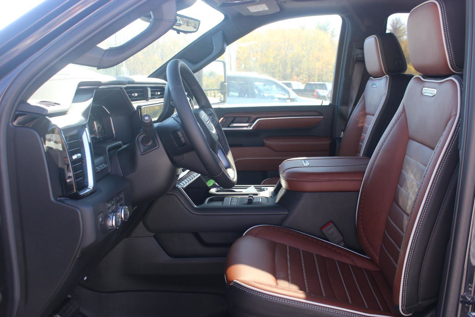 New 2025 GMC Sierra 3500 Denali Ultimate image 11